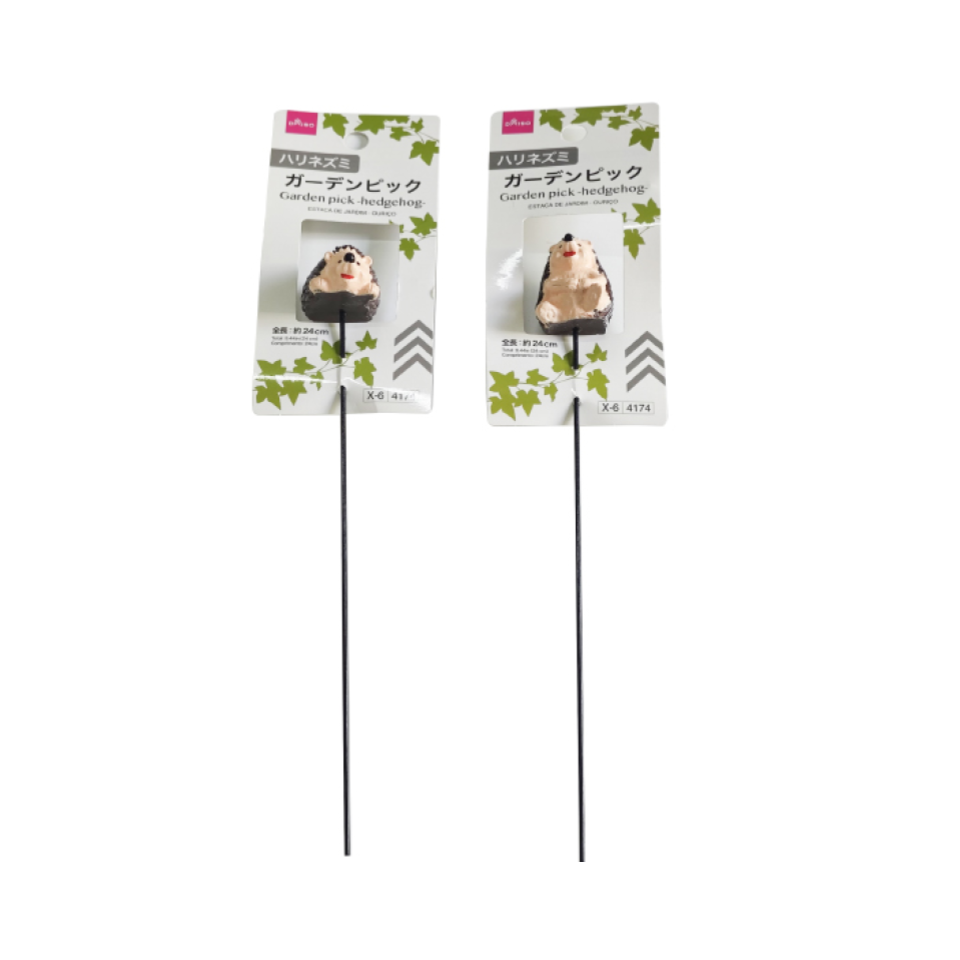 Garden Pick Hedgehog